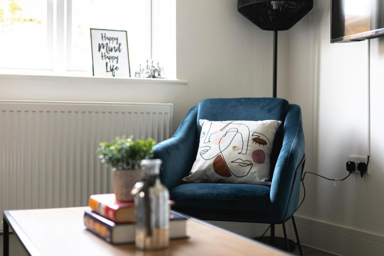 Skyvillion - London Enfield Chase Apartments With Parking & Wifi Extérieur photo